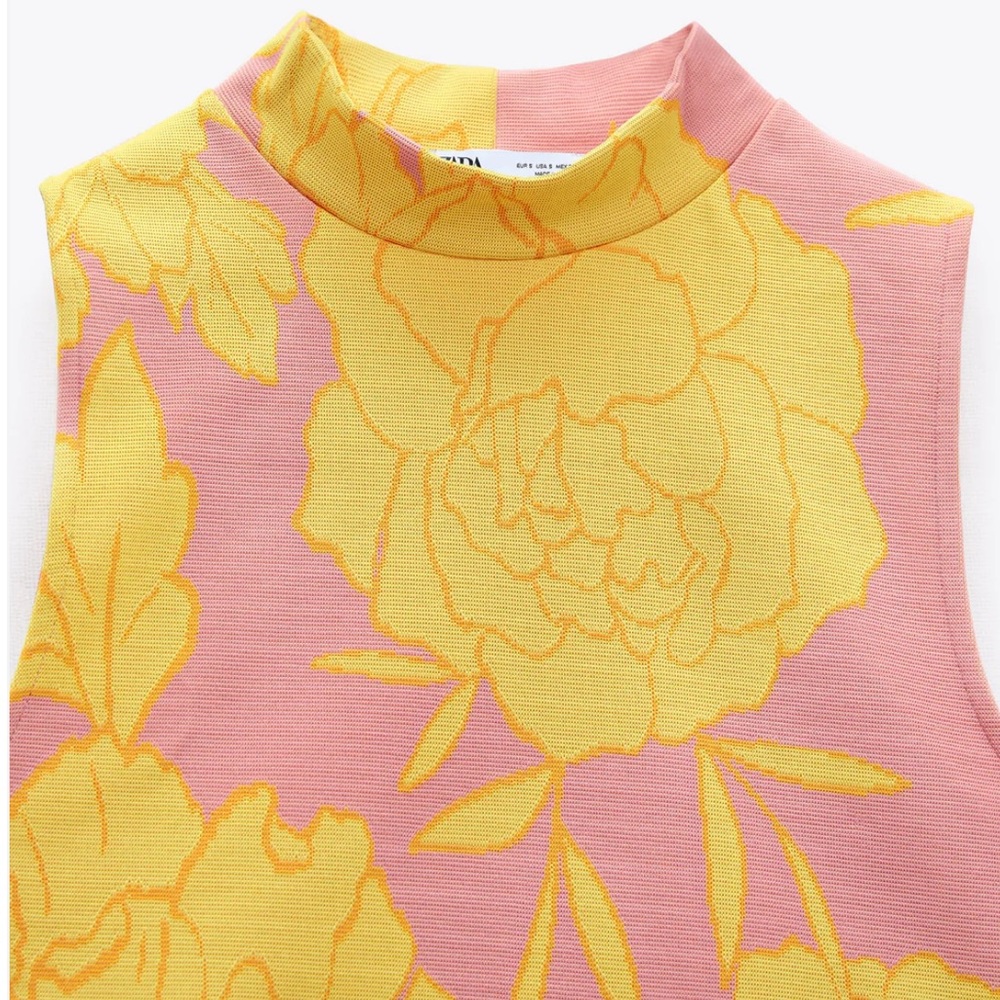 Zara NWT Floral Jacquard Mock Neck Crop Top in Peach Pink/Yellow Size Small - Picture 6 of 13